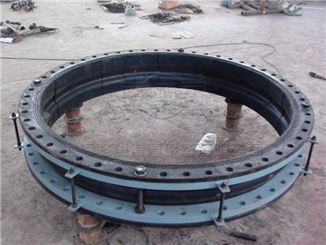 大口徑翻邊橡膠接頭的性能特點 大口徑翻邊橡膠接頭的性能特點